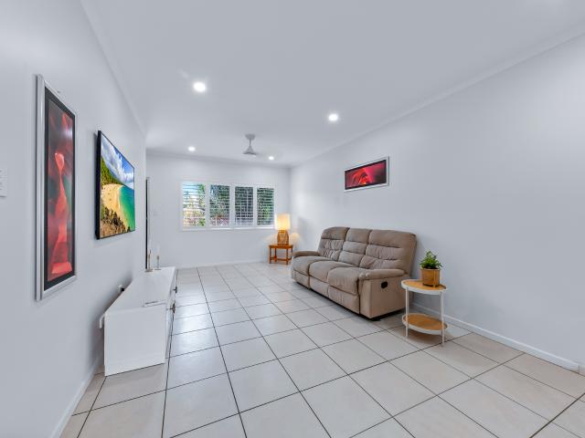 Income producing Modern Townhouse in the Heart of Cannonvale