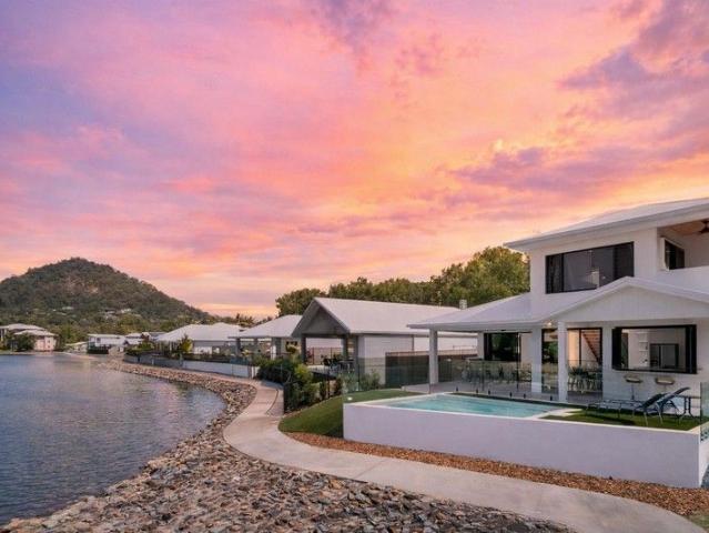 Incomparable quality with lagoon front living