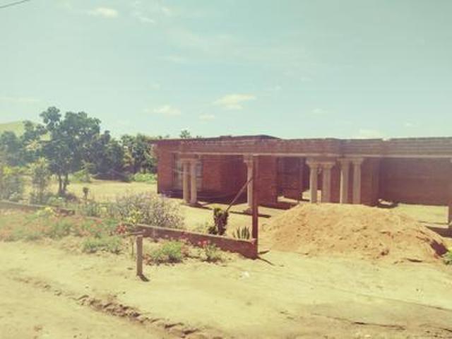 incomplete 2bedrooms house on availa.