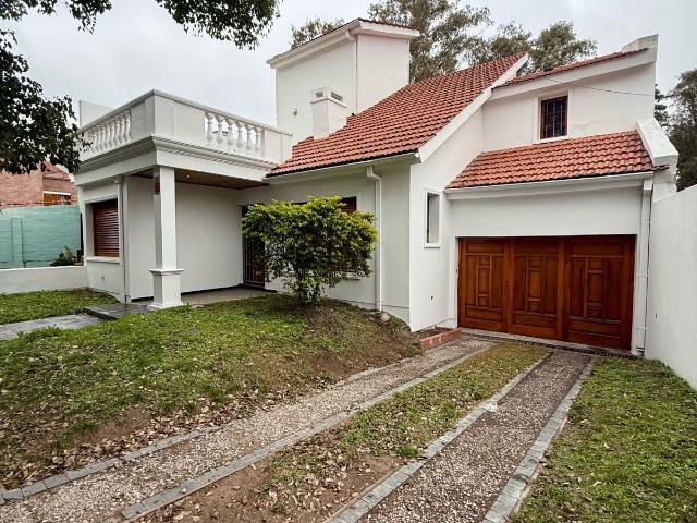 Incre?ble casa en alquiler! Con muchos espacios ? 210m?