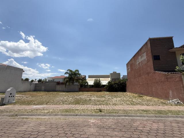 INCRE?BLE TERRENO EN VENTA EN JARDINEWS DEL CAMPESTRE, AGUASCALIENTES