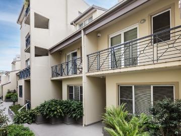 Incredibly Private & Serene Tri Level Family Townhouse | Lush, completely private leafy courtyard