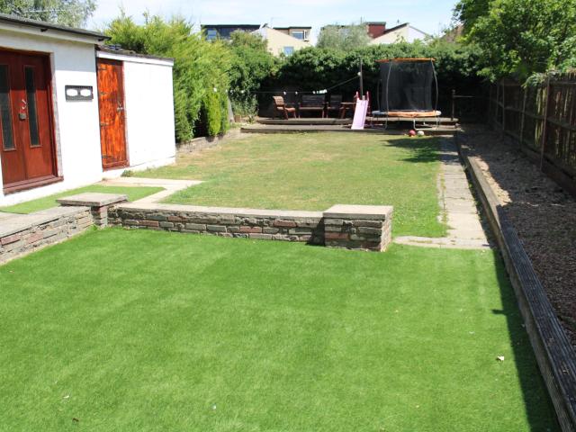 Incredible Newly Renovated 5 Bedroom House to Rent in NW10 with 2 bathrooms near Zone 2 tube