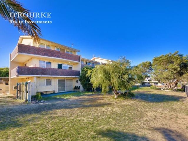 INCREDIBLE BEACHSIDE BUYING OPPORTUNITY!