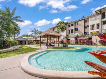 Incredible Entertainers Apartment Best Location in Complex!