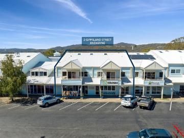 Jindabyne, Snowy River, Victoria - Parking