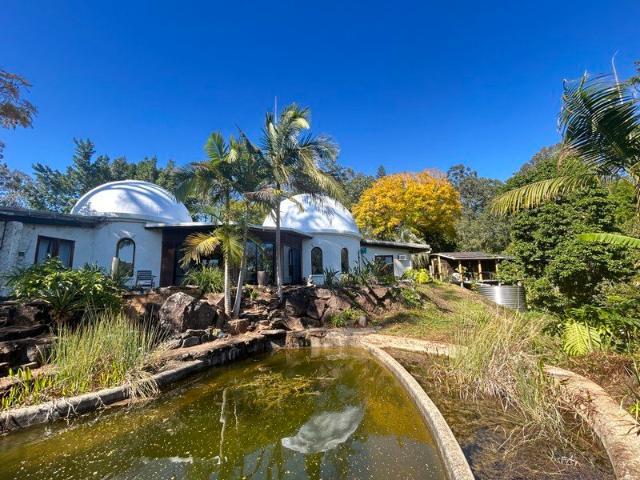Dream Domes with Dual Dwelling