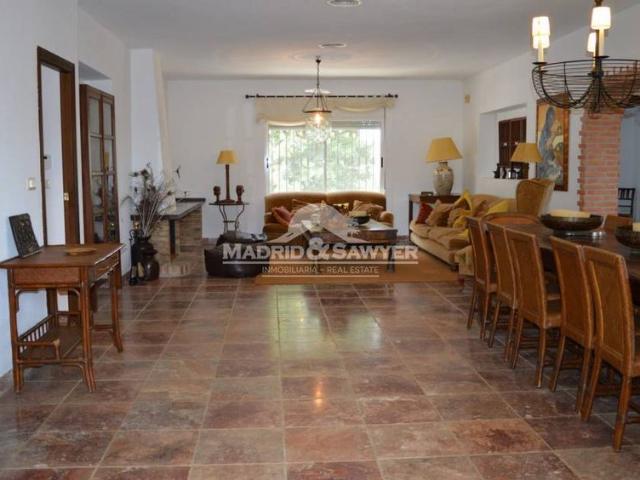 Incredible rustic house in Torremendo with 4 bedrooms!