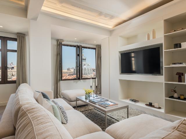 Incredible 3 bedroom apartment in the center of Valencia