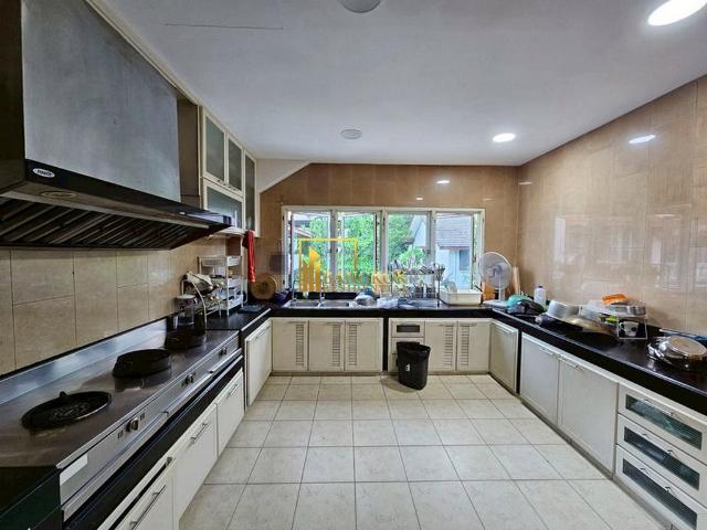 Incredible 8 Bedroom Luxury House For Sale in Nana Area BR28284SH