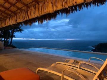 INCREIBLE CASA CON IMPRESIONANTES VISTAS A BAHIA Y PIE DE LA CUESTA