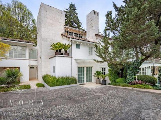 Increíble Casa Remodelada en Rancho San Francisco