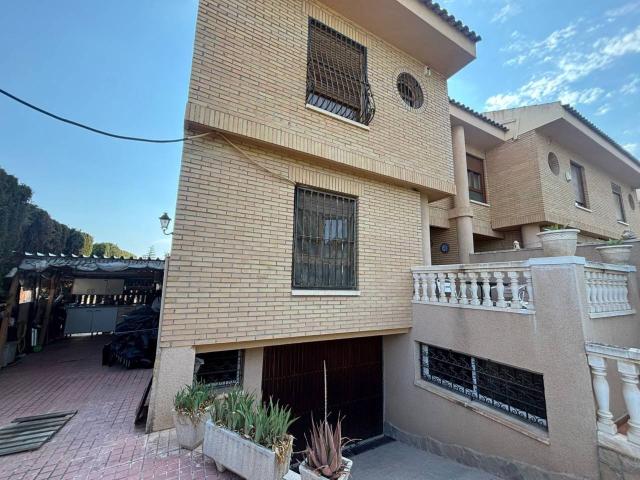 ¡Increíble Bungalow en venta en Petrer!