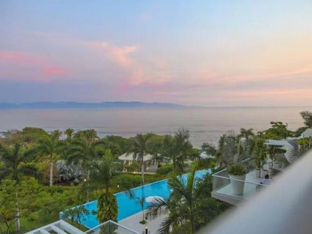 Increible departamento en venta en Bolongo Punta de Mita Frente al mar
