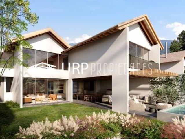 INCREÍBLE DESARROLLO DE 3 CASAS EN PREVENTA EN EL CENTRO DE
