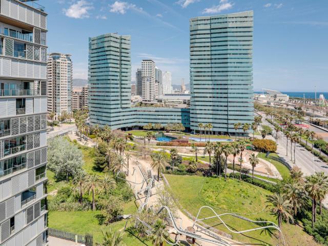 Exclusivo piso de lujo en Diagonal Mar con espectacular terraza y vistas infinitas al Mediterráneo