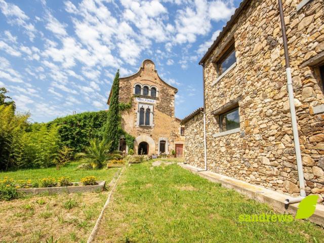 Increíble propiedad ubicada en Brunyola y Sant Martí de Sapr. 3200m² Brunyola