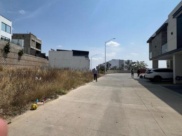 Increible Terreno en Fraccionamiento Residencial