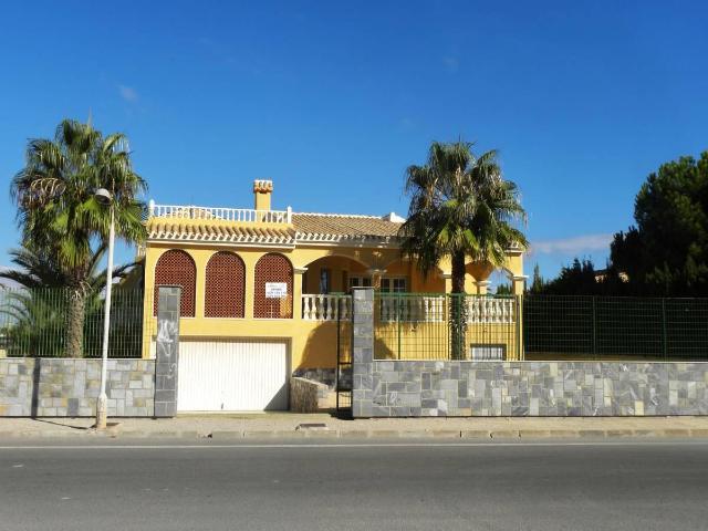 Increible Villa Con 1.360M2 Parcela, 465 M2 Vivienda, Con En. m² Cartagena