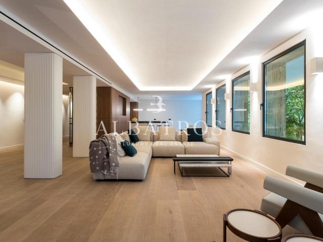 Incríble piso de 425m2 completamente reformado con vistas a Turó Park