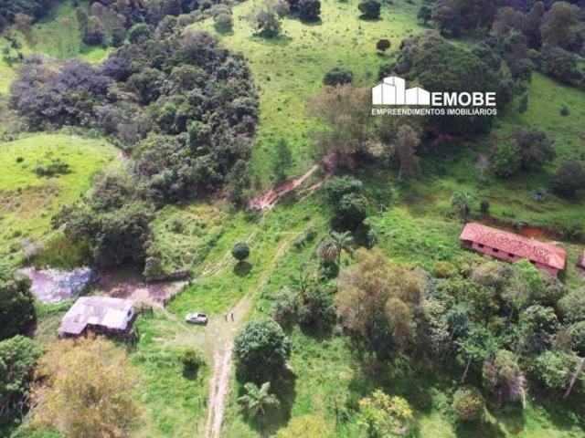 Incrível fazenda com 44 hectares com 4 lagoas