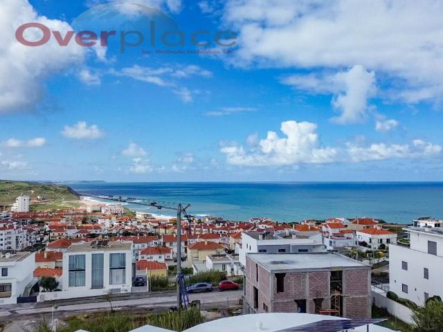 Incrível moradia V3 com vista mar localizada no topo da Prai. 0m² da Lourinhã e Atalaia