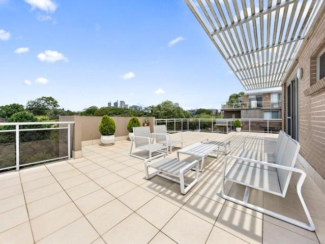 Indulgent Penthouse Luxury, Prime Lifestyle Address