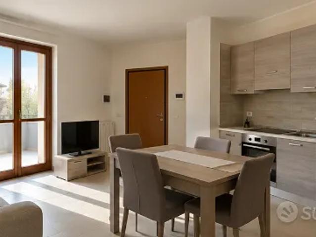 INDUNO OLONA – BILOCALE CON BOX AUTO E BALCONE