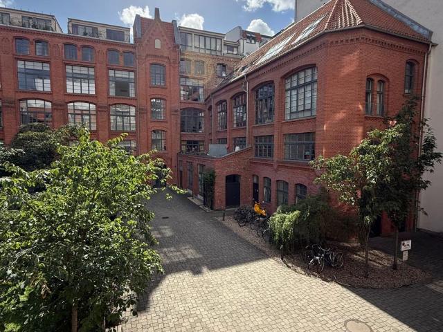 Industrial Chic Suite in Berlin – Living in Mitte