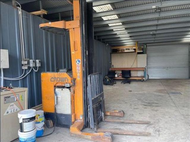 Industrial shade for rent in Ingleburn!