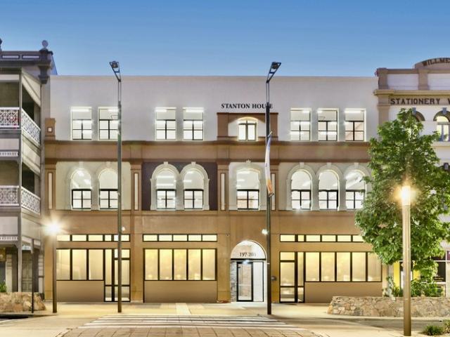Industrially Inspired CBD Retail / Bar / Cafe Tenancy