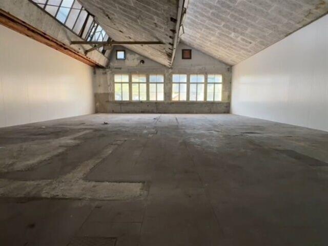 Industrieflächen von 200 m² zur Miete