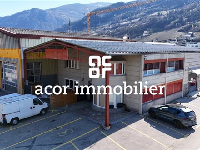 Industriehalle mit Gewerbeflächen in Sitten!