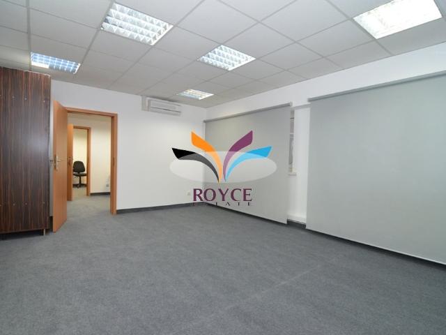 Indywidualny segment biurowy 192,6 m² Rembertów z klimatyzacją