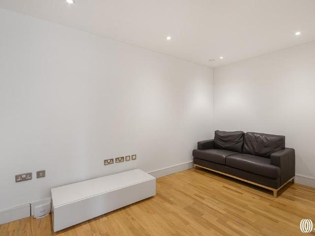 Indescon Court, Canary Wharf E14 Studio to rent £1,842 pcm £425 pw