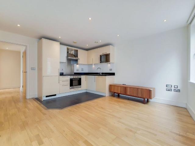 Indescon Square, London E14, 2 bed flat to rent, £2,600 pcm | PrimeLocation