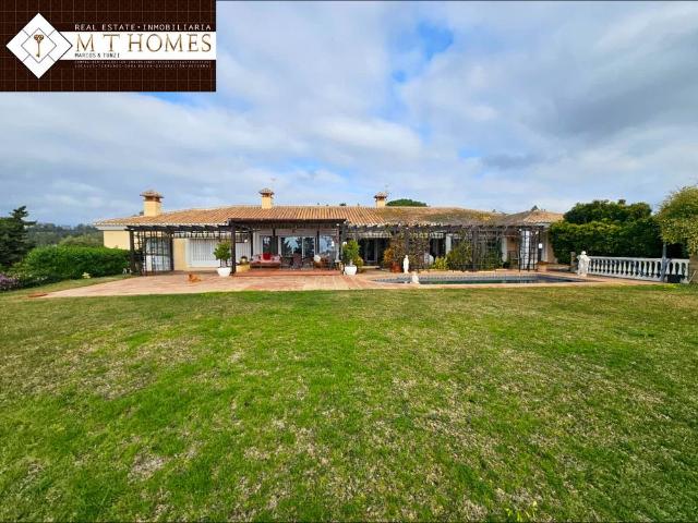 INDEPENDENT APARMENT IN VILLA FOR RENT WITH PANORAMIC SEAVIEWS AND POOL ACCESS NEAR THE BEACH IN EL CHAPARRAL