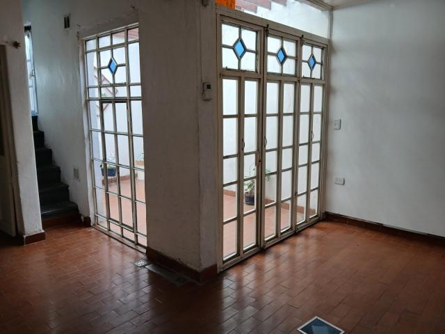 Independent entry Ph 4 amb with patioS. No expenses