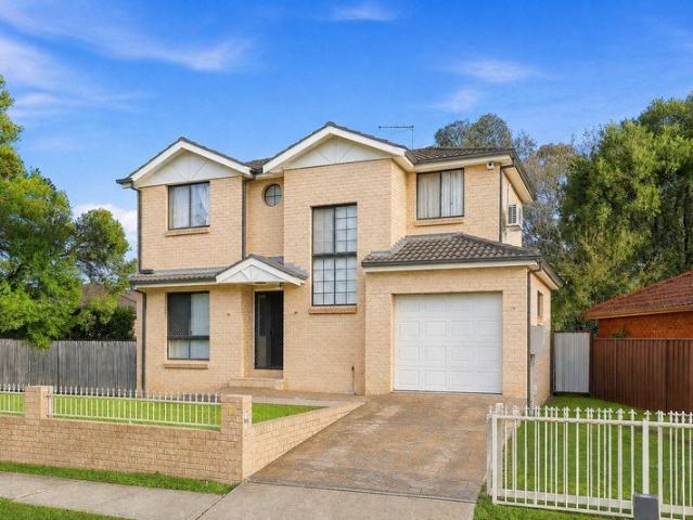 Independent Family Home in a Prime Girraween Location
