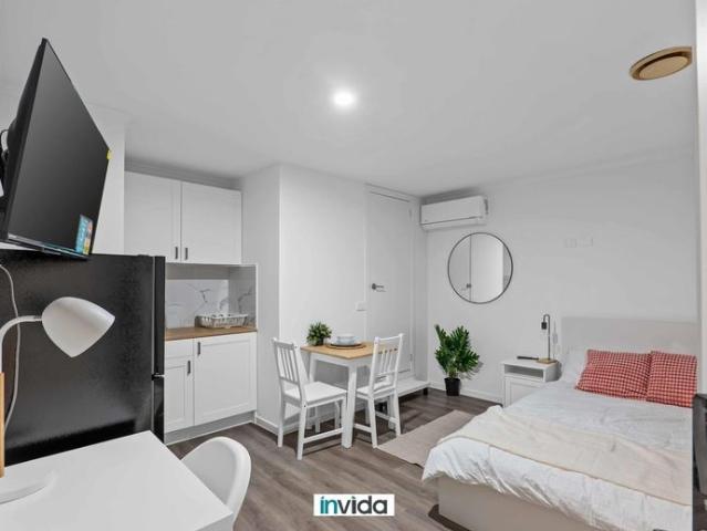 INDEPENDENT LIVING WITHOUT BREAKING THE BANK! PRIVATE, LOCKABLE ROOM WI FI & UTILITIES INCLUDED IN RENT!
