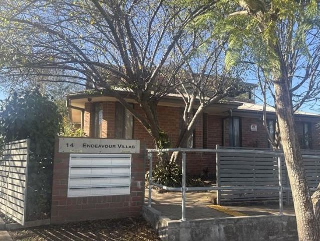 Independent Living Unit in a Central Location!