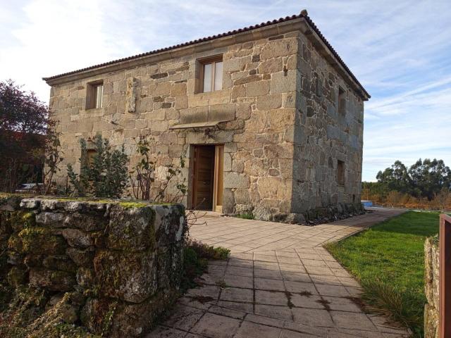 Independiente con terreno de 1405m2