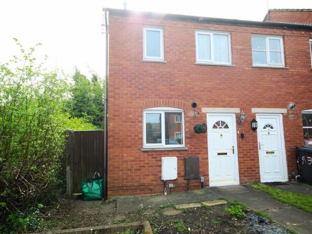 India Road, Gloucester 2 bed end of terrace house to rent £1,200 pcm £277 pw