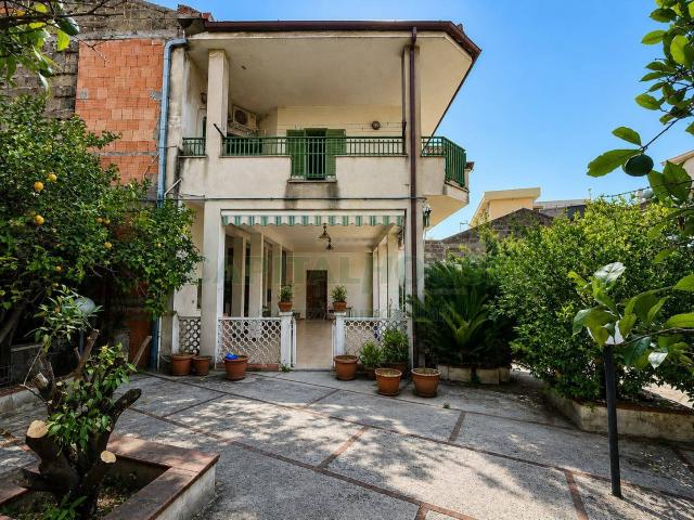 Indipendente in vendita a Santa Maria Capua Vetere, Zona Centro Storico