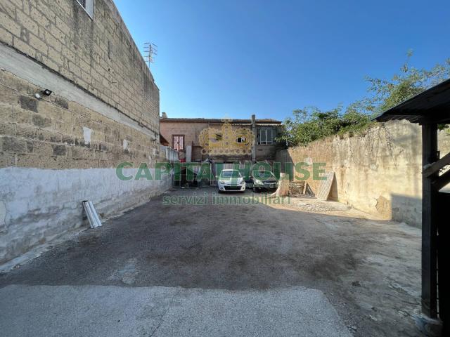 Indipendente in vendita a Santa Maria Capua Vetere, Zona Sant'Erasmo
