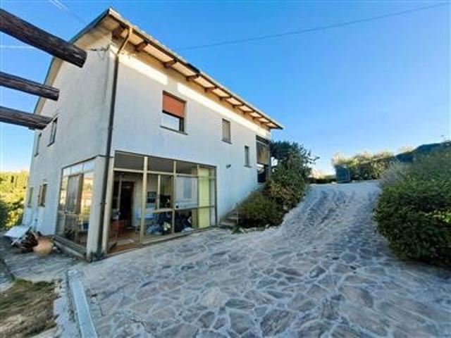 Indipendente Villa a Montecastrilli