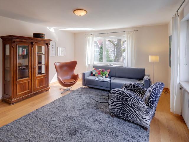 Individual, high quality 4 room apartment