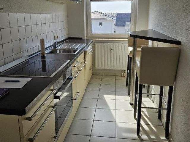 Individuell Wohnen im Dachgeschoss mit Balkon Ruhige grüne Umgebung!