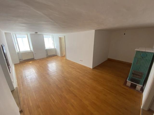 Individuelle 3 4 Zimmer Wohnung mit möblierter Küche in zentraler Lage in Ried