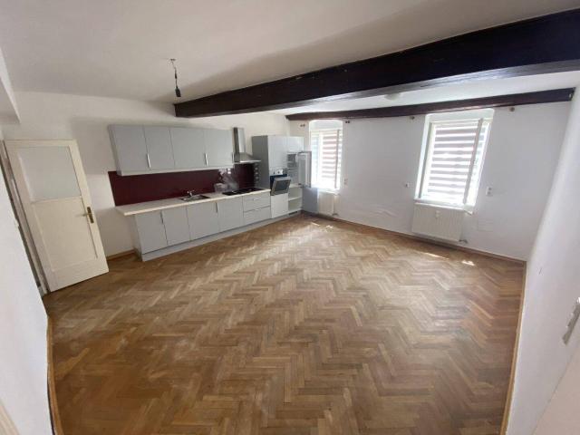 Individuelle 3 4 Zimmer Wohnung mit möblierter Küche in zentraler Lage in Ried
